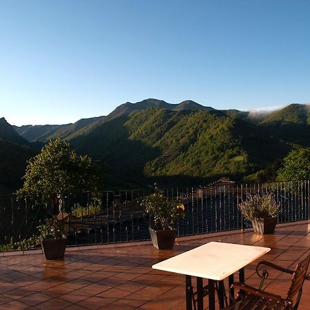 El Mirador De Fuentes Del Narcea Hotell Moncó Eksteriør bilde