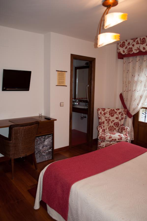 El Mirador De Fuentes Del Narcea Hotell Moncó Rom bilde