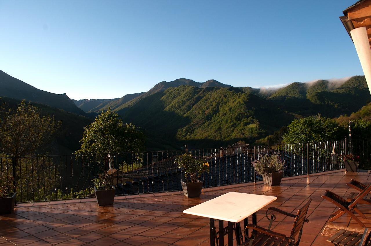 El Mirador De Fuentes Del Narcea Hotell Moncó Eksteriør bilde